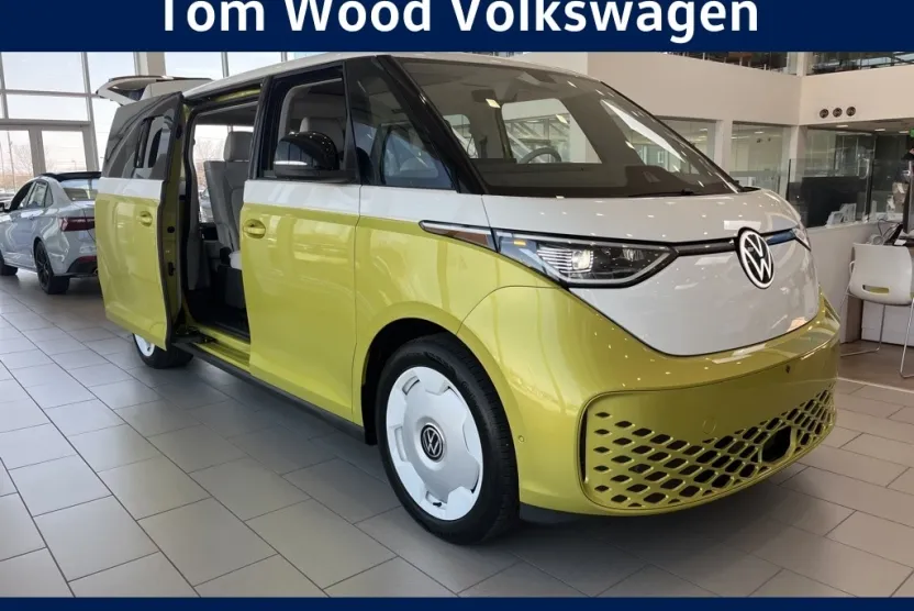 2025 Volkswagen ID. Buzz photo 1