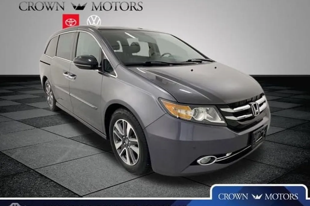2016 Honda Odyssey Touring Elite photo 1