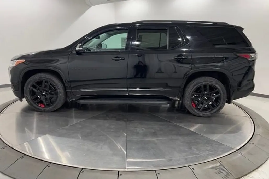 2020 Chevrolet Traverse Premier photo 1