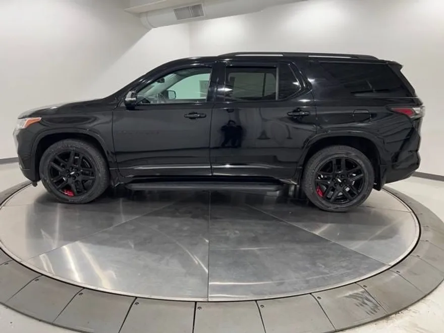 2020 Chevrolet Traverse Premier photo 1