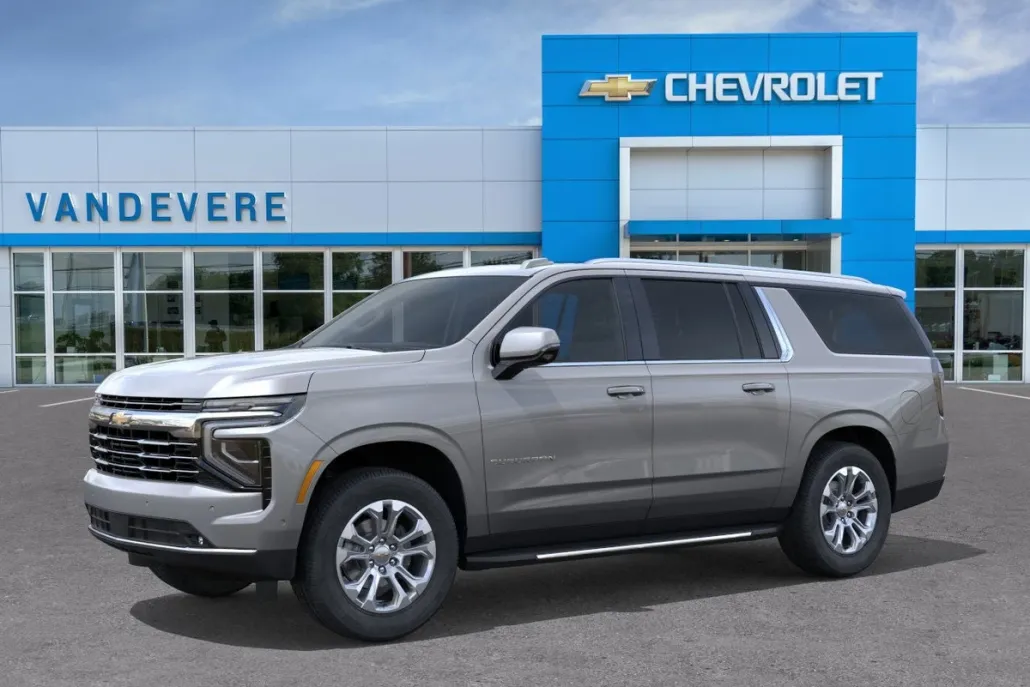 2025 Chevrolet Suburban LT photo 1