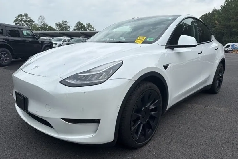 2021 Tesla Model Y Long Range photo 1