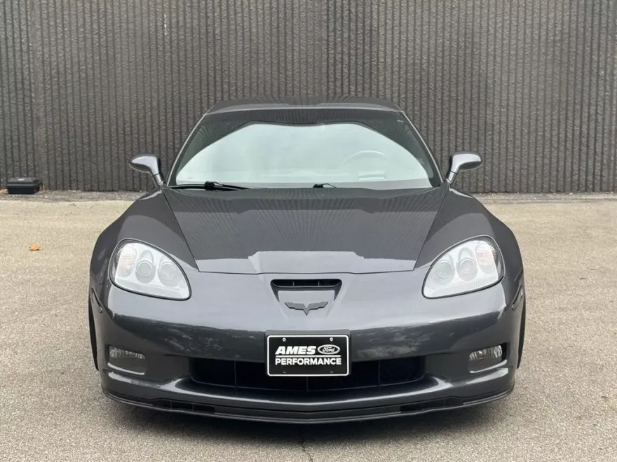 2010 Chevrolet Corvette Grand Sport 3LT photo 2