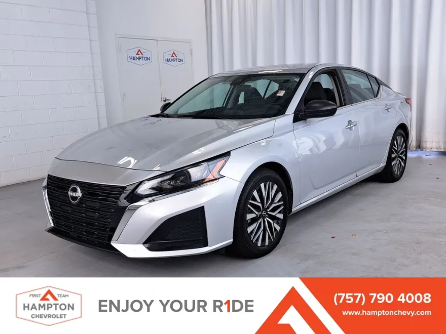 2024 Nissan Altima 2.5 SV photo 1