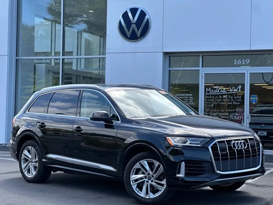 2023 Audi Q7 55 Premium Plus photo 1