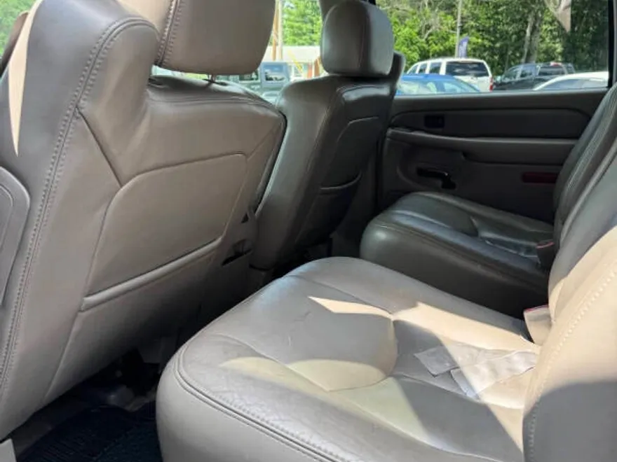 2005 Gmc Yukon XL Denali photo 2