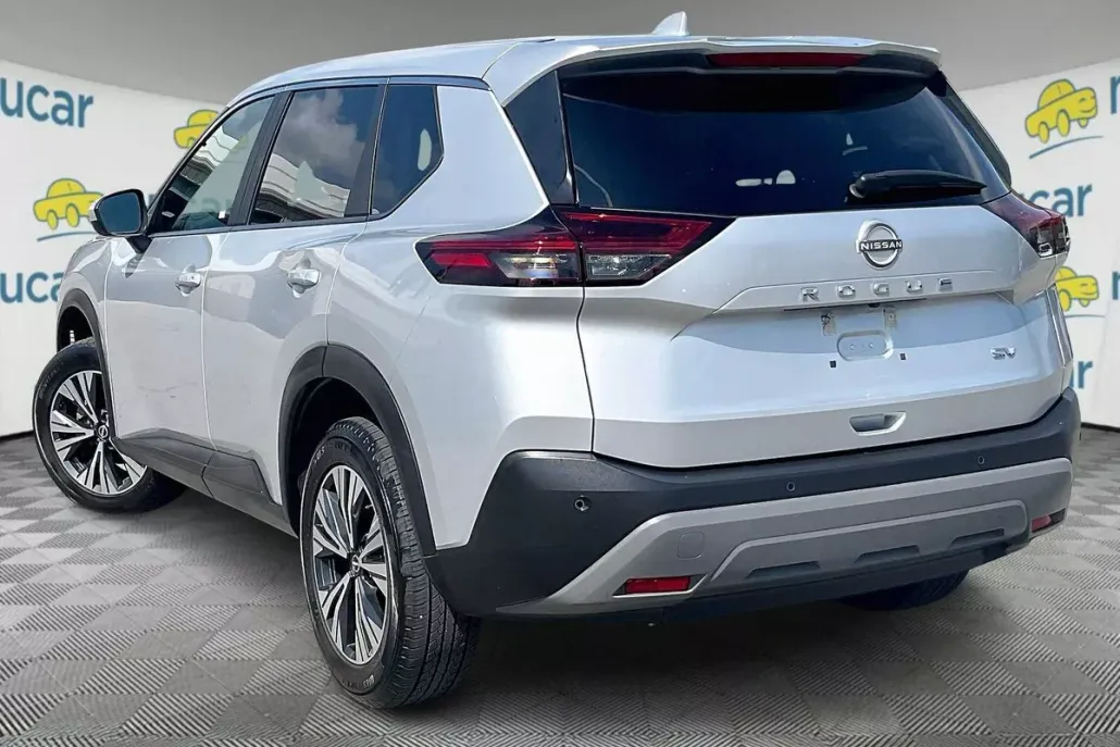 2023 Nissan Rogue SV photo 1