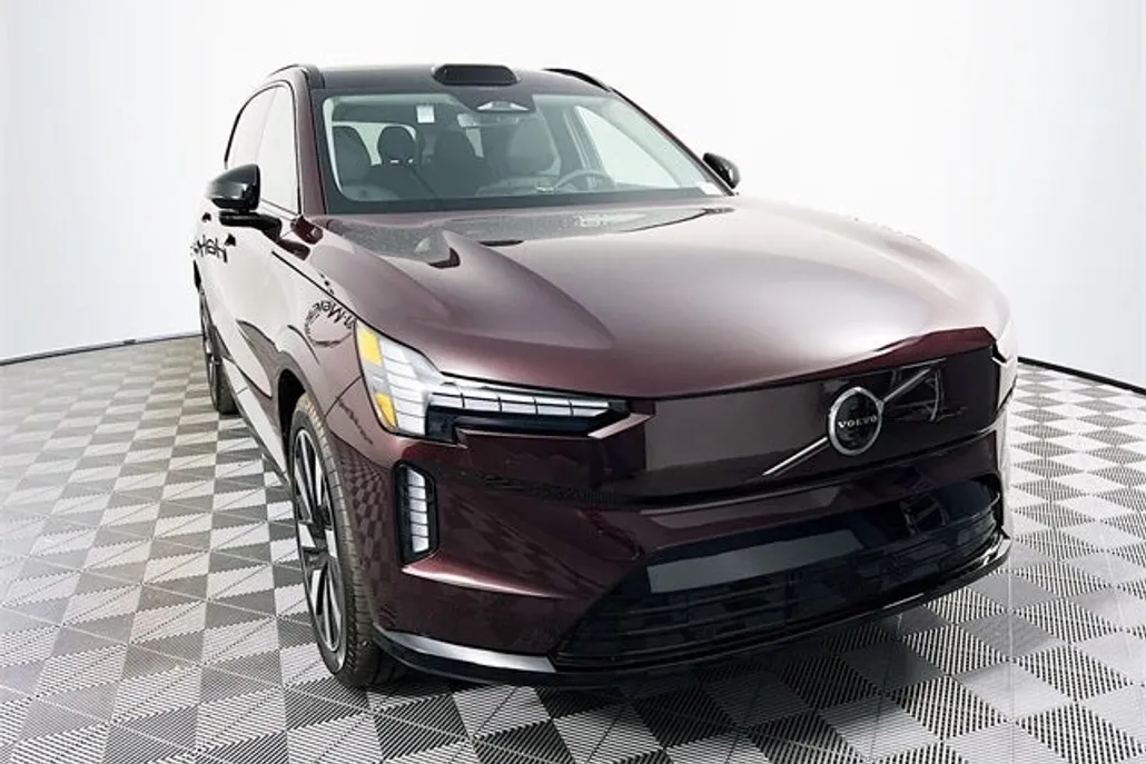 2025 Volvo EX90 Ultra photo 1