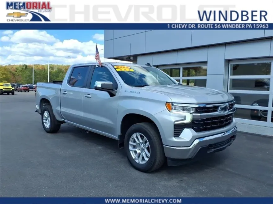 2022 Chevrolet Silverado 1500 LT photo 1