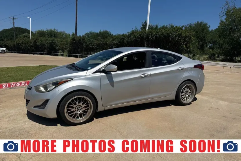 2016 Hyundai Elantra SE photo 1