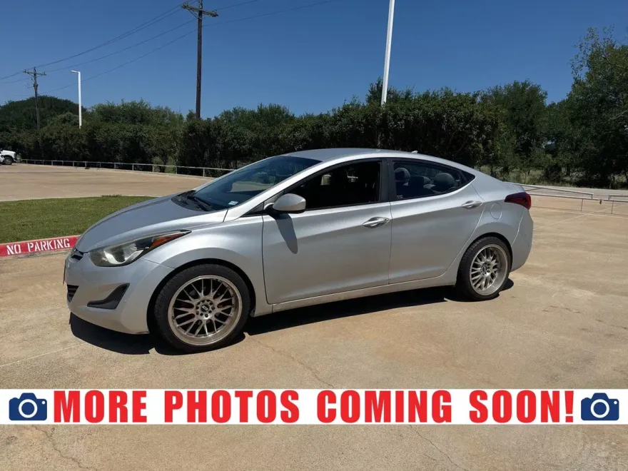 2016 Hyundai Elantra SE photo 1