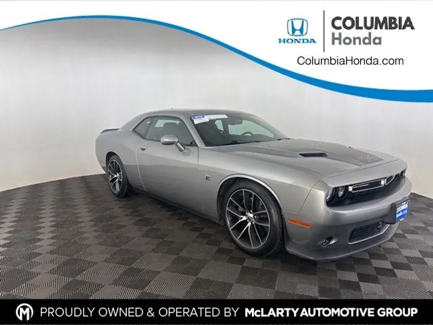 2016 Dodge Challenger R/T Scat Pack photo 1