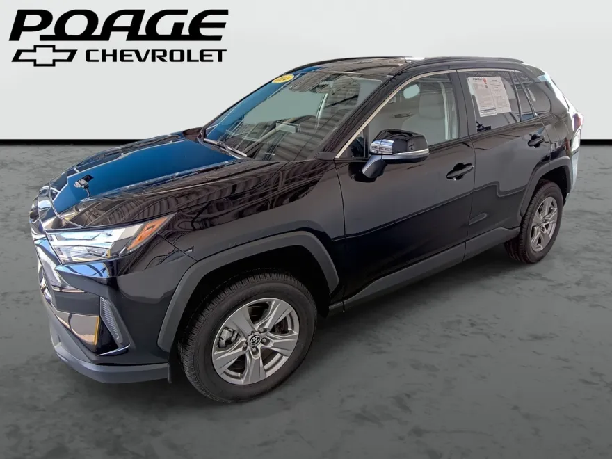 2024 Toyota RAV4 XLE photo 1
