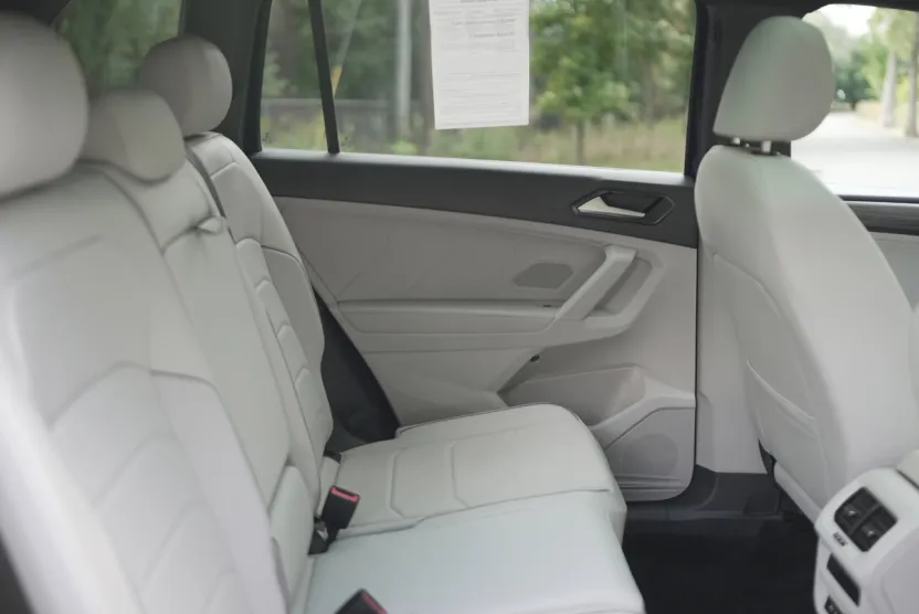 2022 Volkswagen Tiguan SEL Premium R-Line photo 1