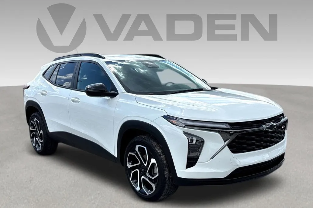 2025 Chevrolet Trax photo 1