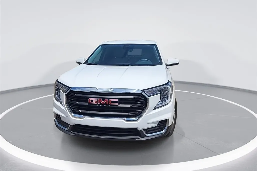2024 Gmc Terrain SLE photo 1