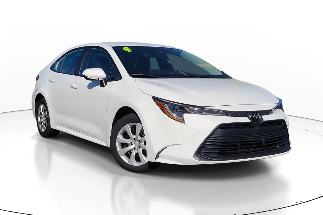 2024 Toyota Corolla LE photo 1