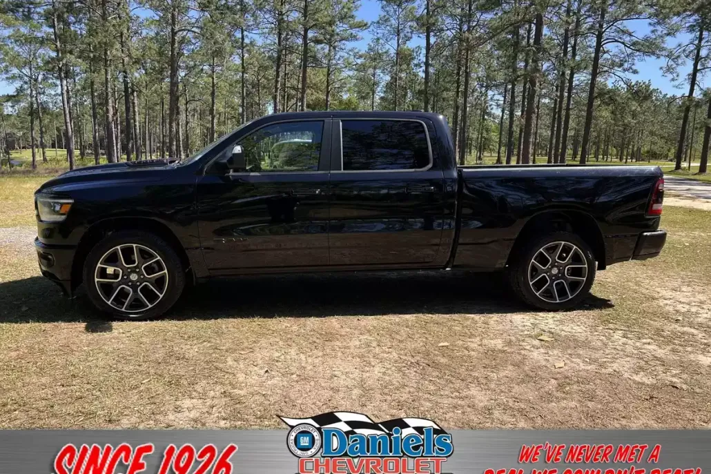 2021 Ram 1500 Sport photo 1