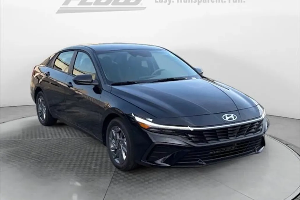 2025 Hyundai Elantra Hybrid Blue photo 1