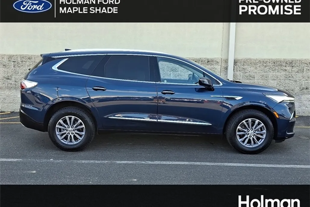 2023 Buick Enclave Essence photo 1