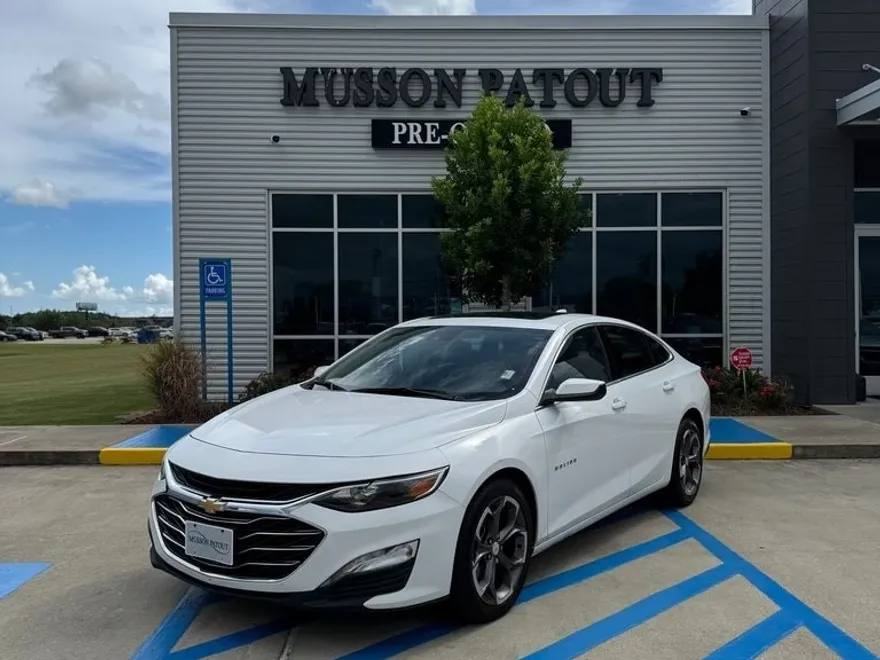 2024 Chevrolet Malibu 1LT photo 1