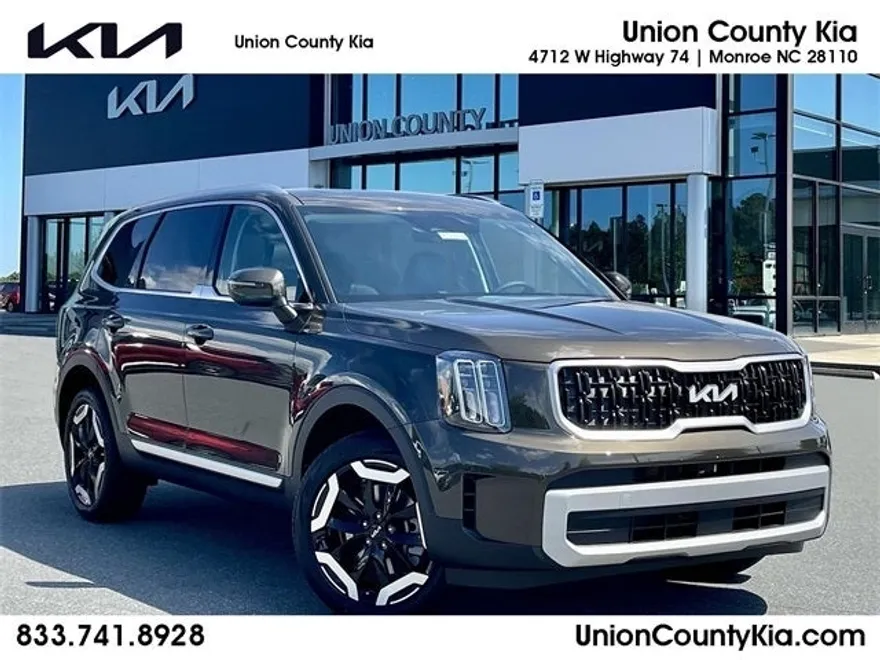 2025 Kia Telluride EX photo 1