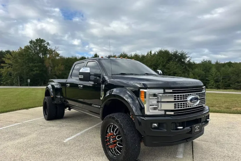 2019 Ford F-450 Platinum photo 1