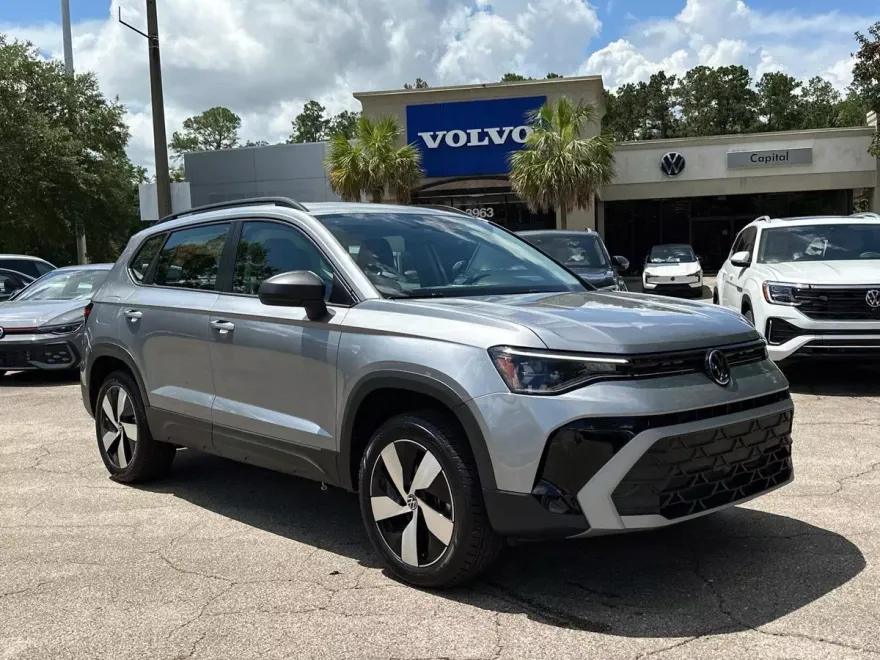 2025 Volkswagen Taos S photo 1
