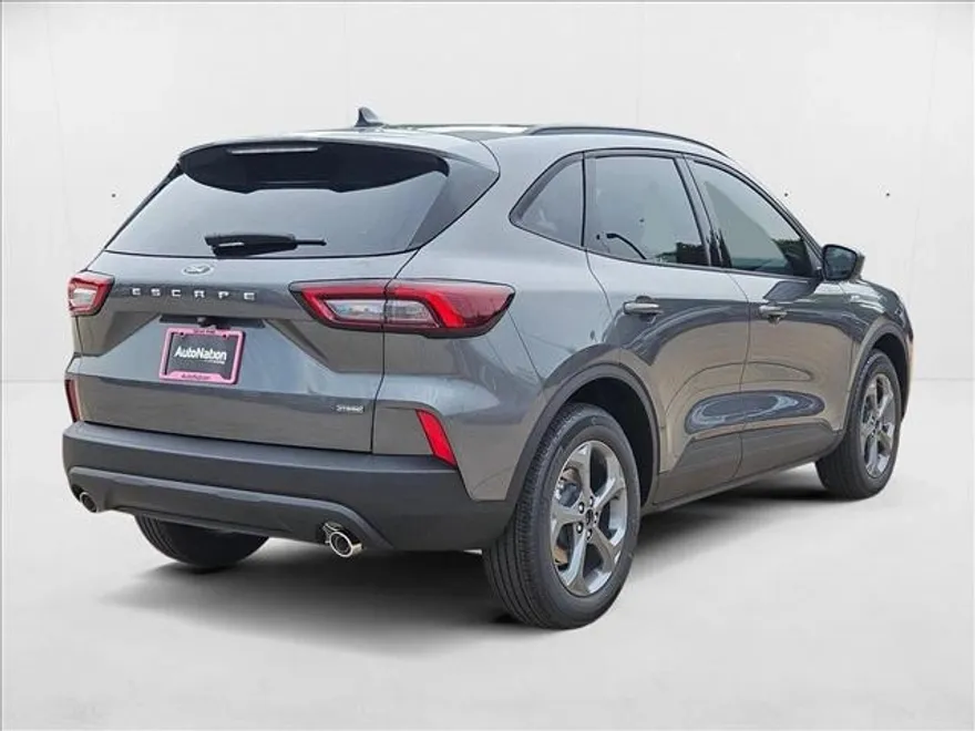 2025 Ford Escape ST-Line photo 1