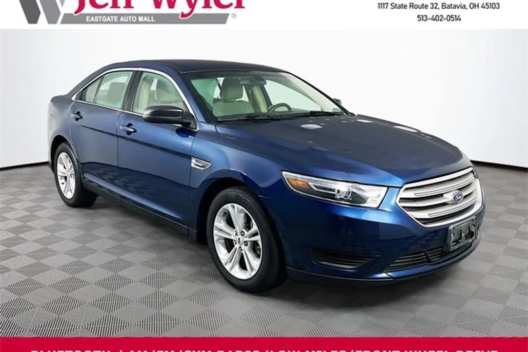 2016 Ford Taurus SE photo 1