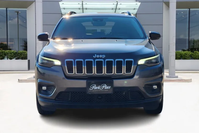 2022 Jeep Cherokee Latitude Lux photo 1