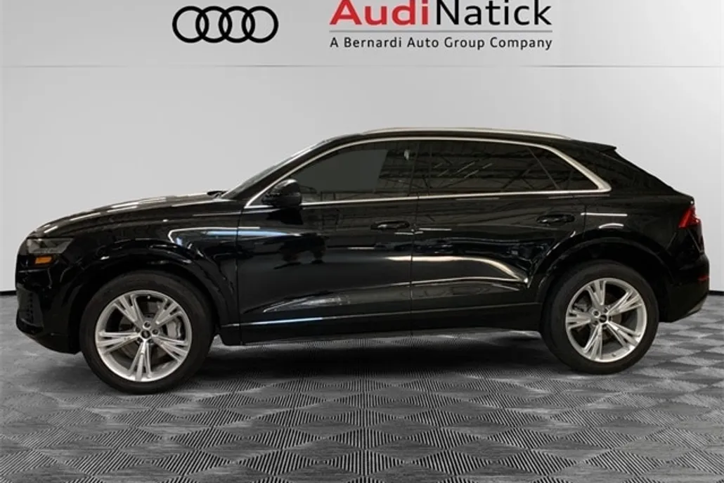 2023 Audi Q8 55 Premium Plus photo 1