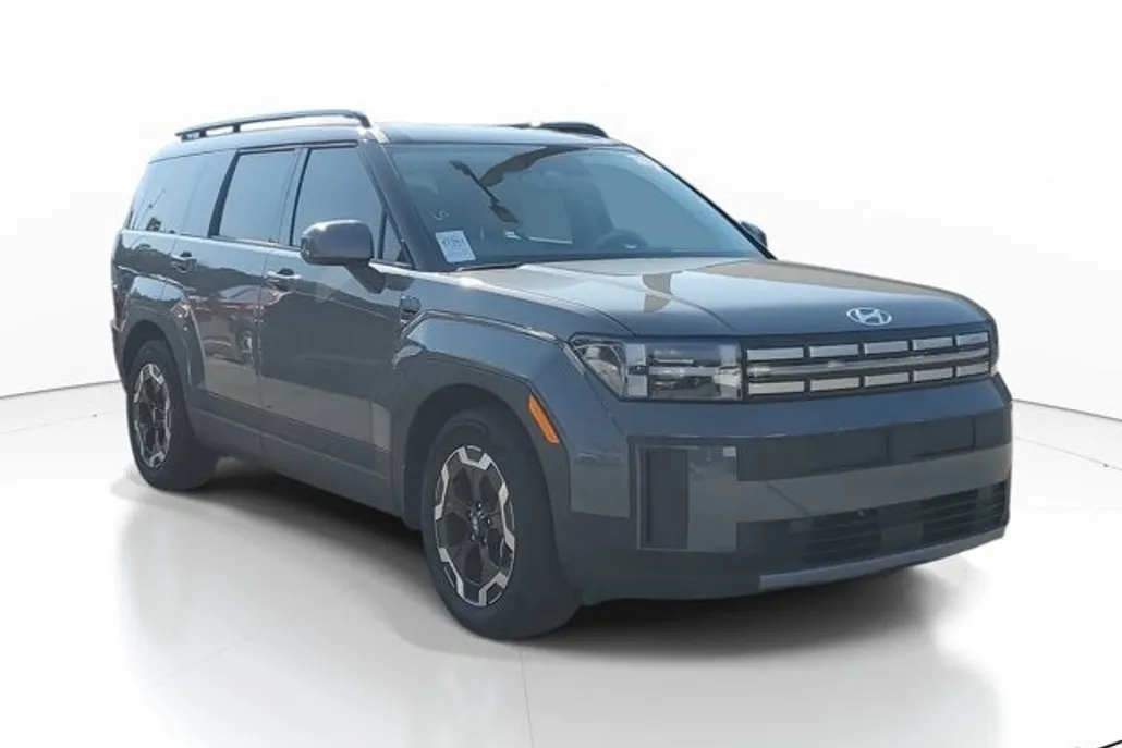 2025 Hyundai Santa Fe SEL photo 1