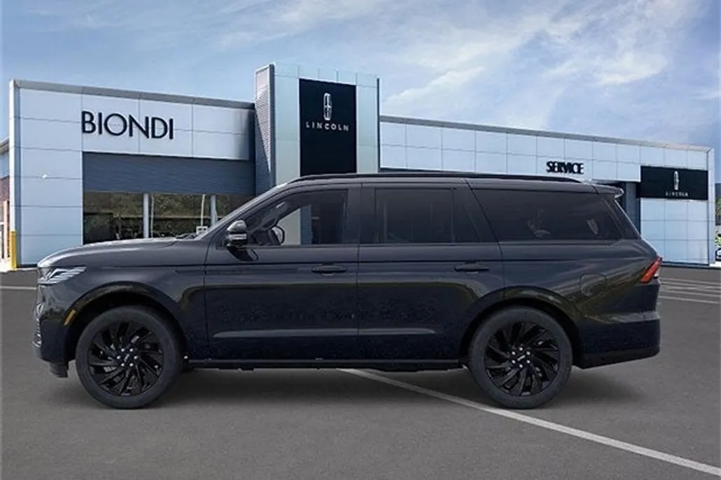 2025 Lincoln Navigator Reserve photo 1