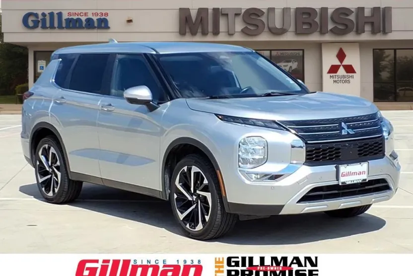 2022 Mitsubishi Outlander SE photo 1