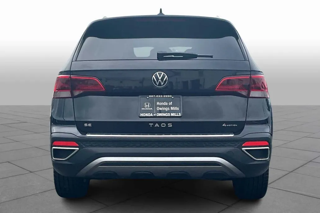 2022 Volkswagen Taos SE photo 1