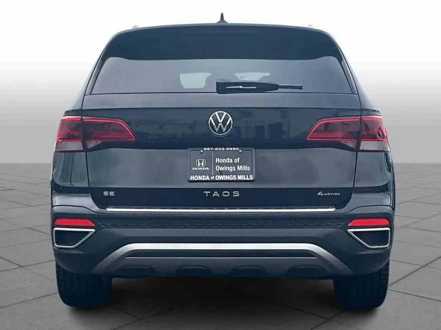2022 Volkswagen Taos SE photo 1