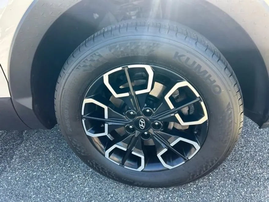 2022 Hyundai Santa Cruz SE photo 1
