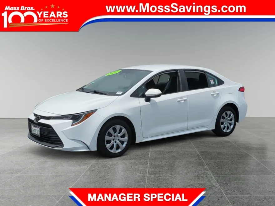2023 Toyota Corolla LE photo 1