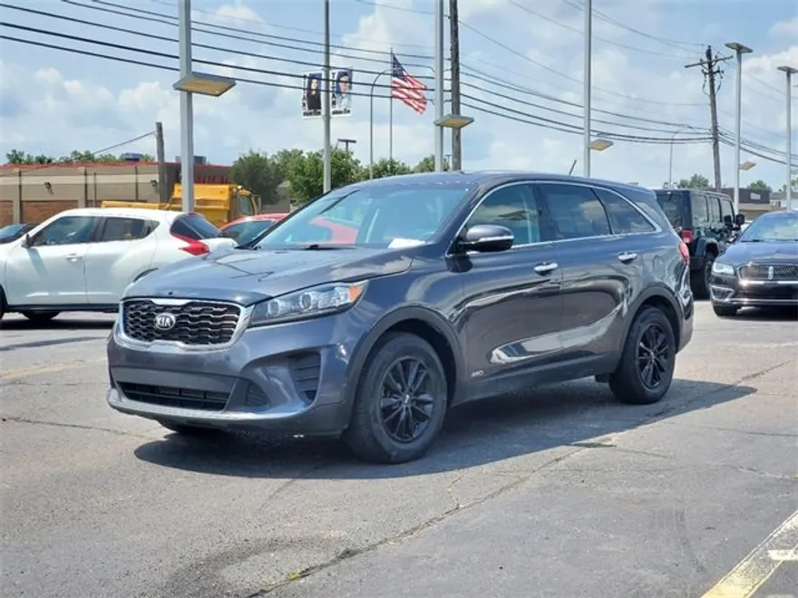 2019 Kia Sorento LX photo 1