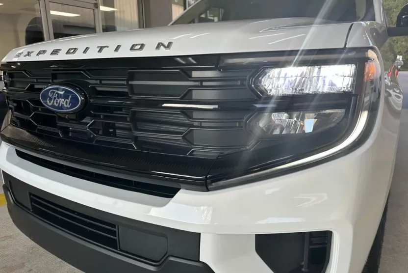 2025 Ford Expedition MAX photo 1