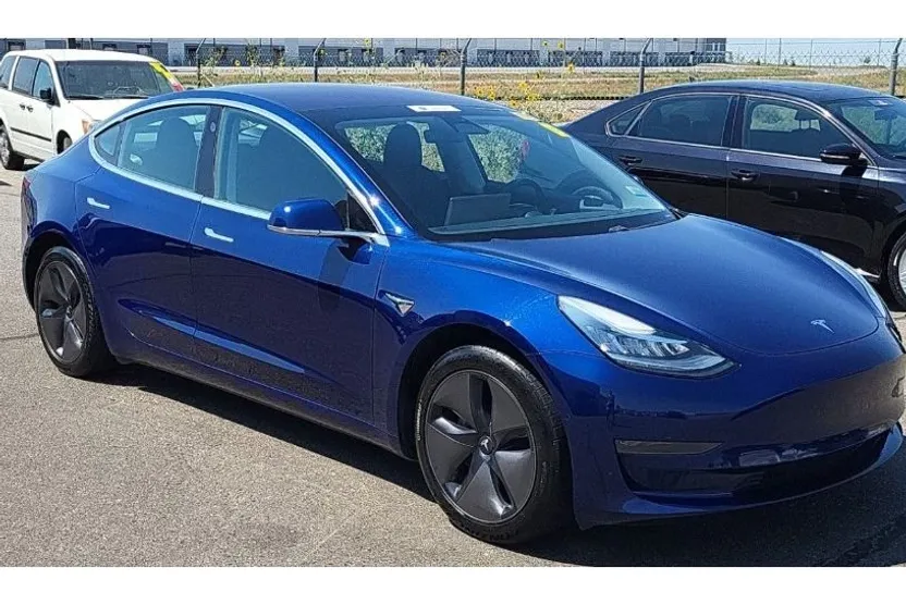 2018 Tesla Model 3 Mid Range photo 1