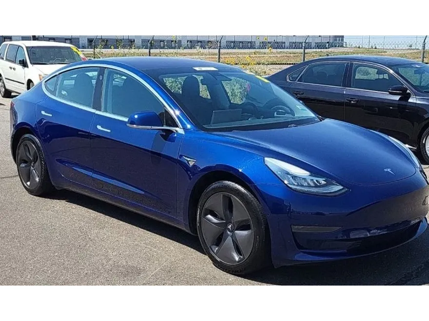 2018 Tesla Model 3 Mid Range photo 1