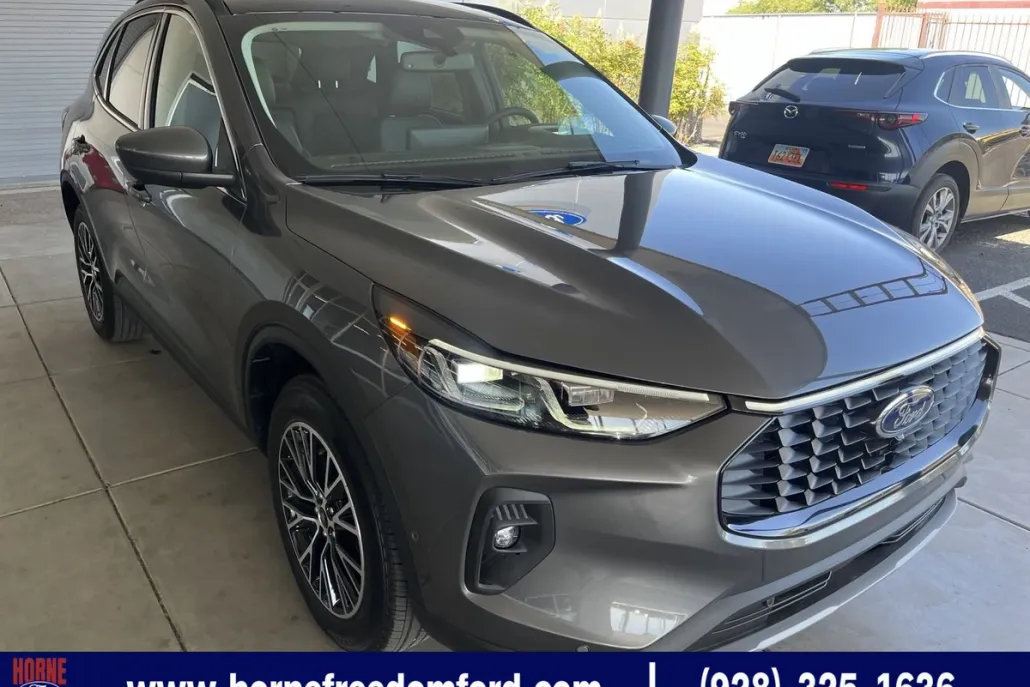 2024 Ford Escape Plug-In Hybrid photo 1