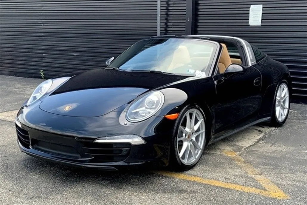 2015 Porsche 911 Targa 4 photo 1