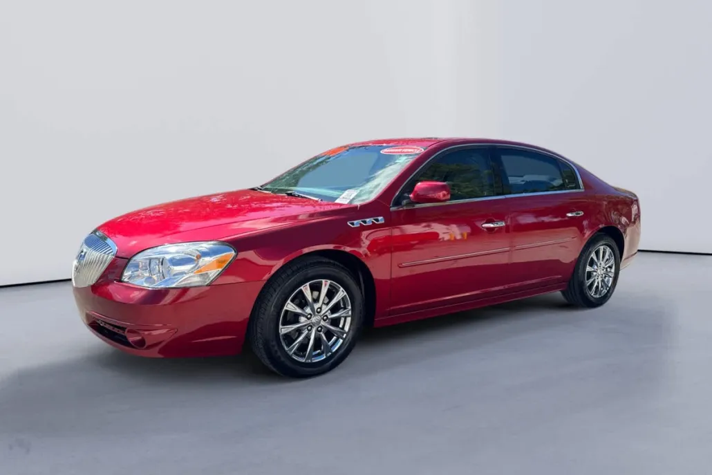 2010 Buick Lucerne CXL photo 1