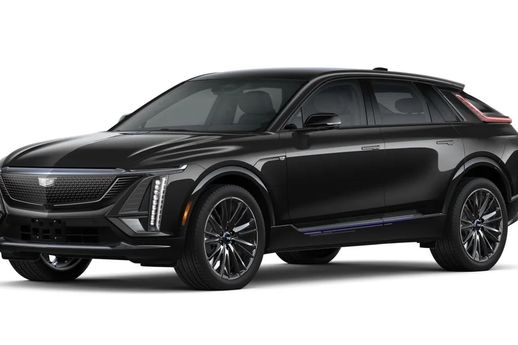 2025 Cadillac Lyriq Sport photo 1