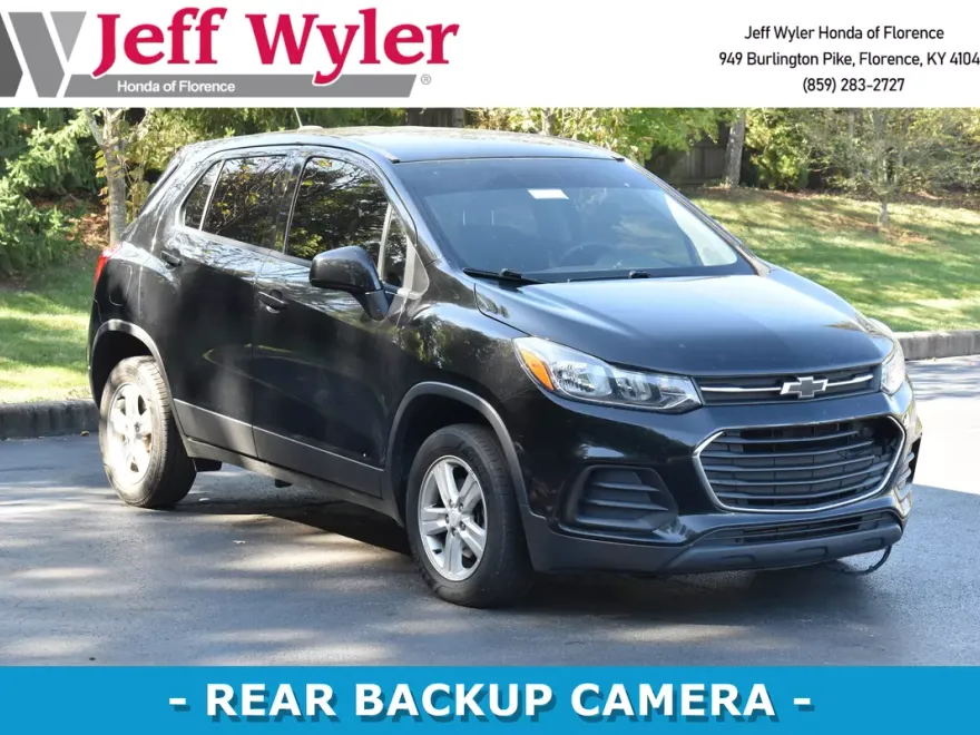 2019 Chevrolet Trax LS photo 1