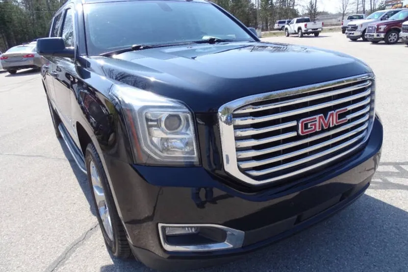 2020 Gmc Yukon XL SLE photo 1