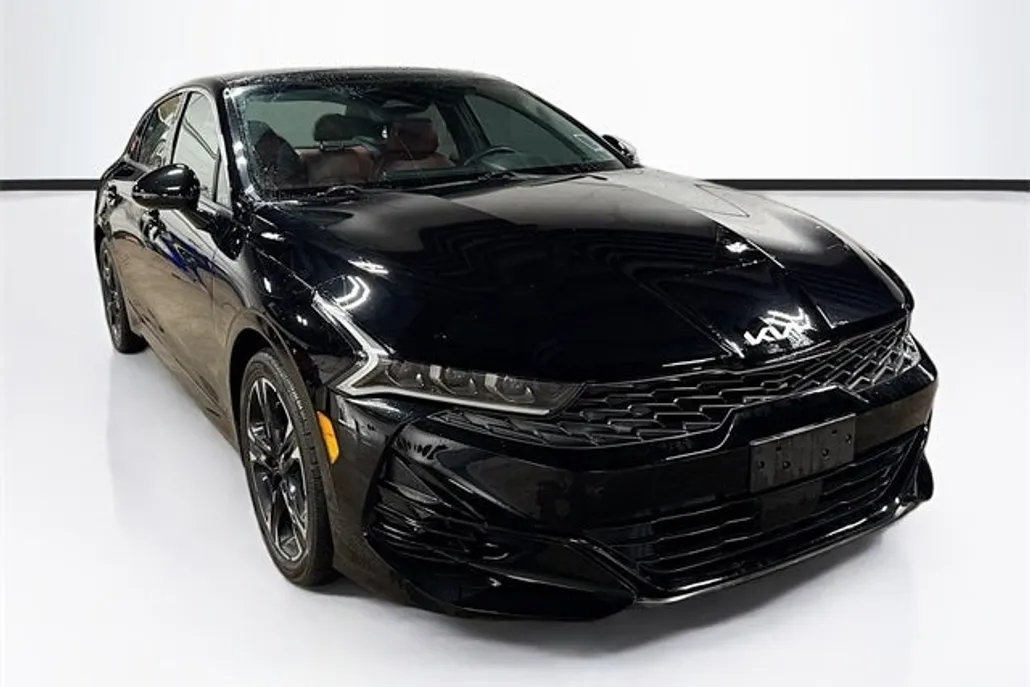 2023 Kia K5 GT-Line photo 1